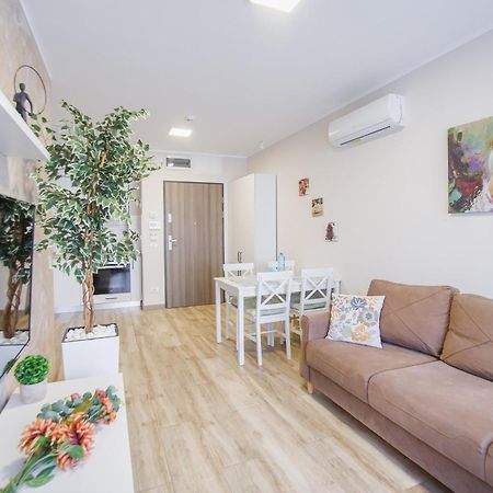 Cappuccino Colors At West Residence Oradea Bagian luar foto