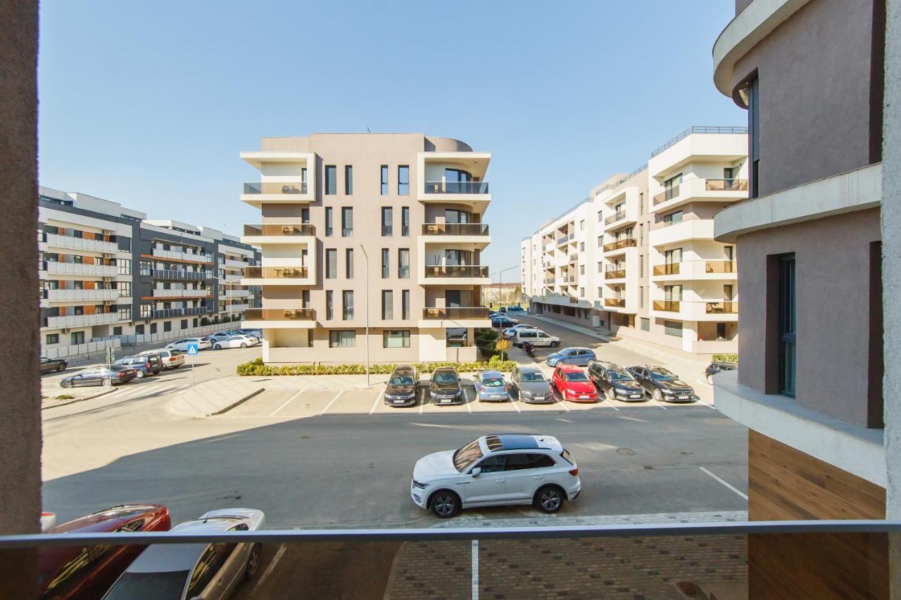 Cappuccino Colors At West Residence Oradea Bagian luar foto