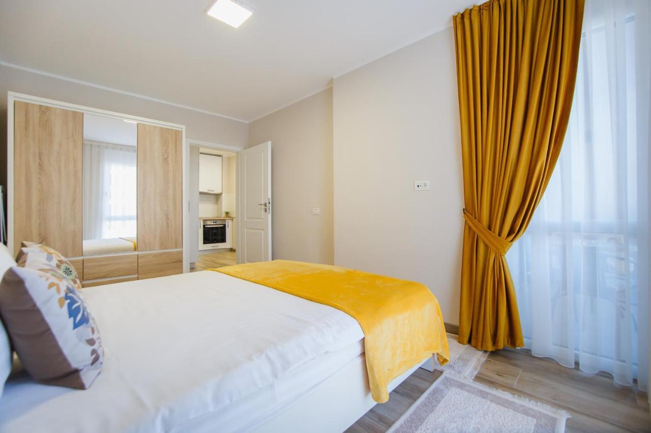 Cappuccino Colors At West Residence Oradea Bagian luar foto