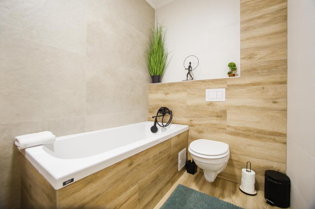 Cappuccino Colors At West Residence Oradea Bagian luar foto
